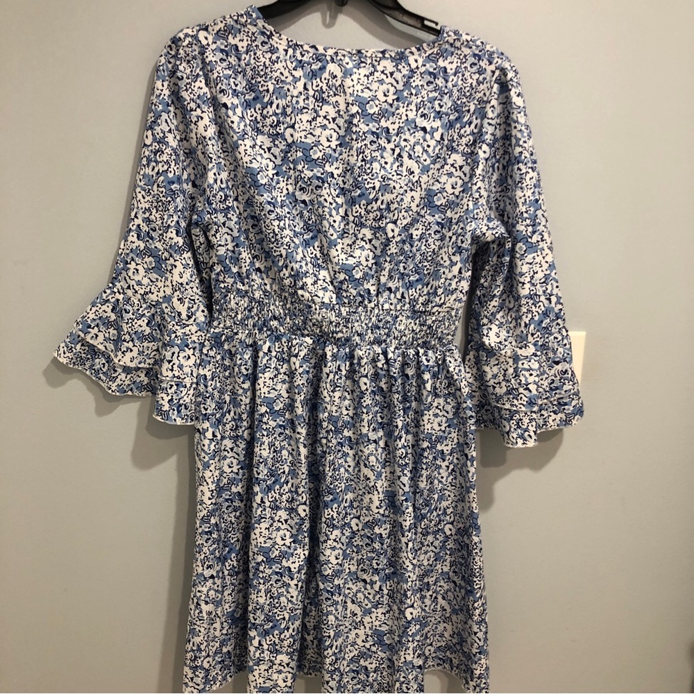 Blue Floral Lightweight Dress Women’s Size M Elasticated Waist NWOT - Picture 4 of 7